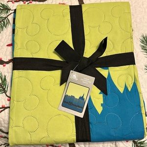 BRAND NEW DISNEY THROW